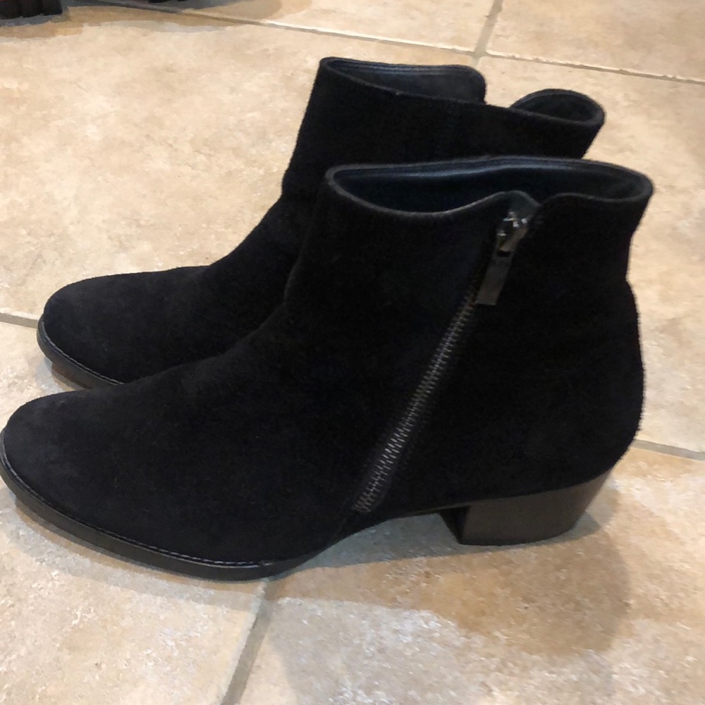 Paul Green “Allison” Black Suede Booties